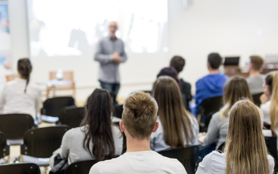 L’importanza dei formatori provenienti dal mondo del lavoro nei corsi di specializzazione per giovani